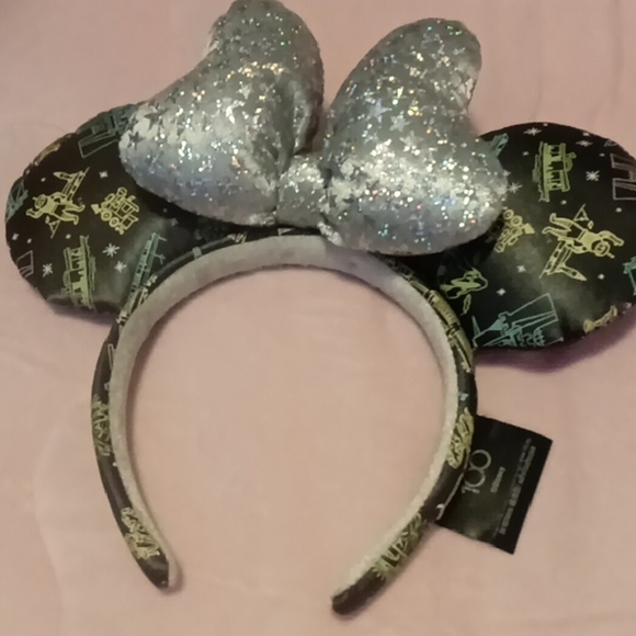 Disney Silver Glitter Minnie Mouse Ears Headband - Picture 1 of 6